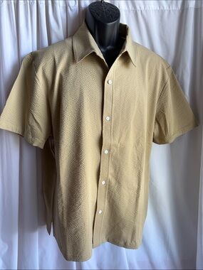 Free Assembly Men's Short-Sleeve Button-Down Shirt in Beige